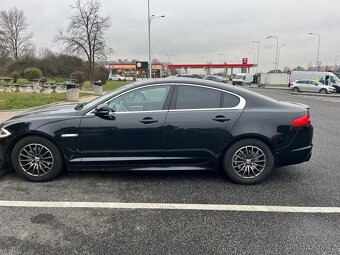 Jaguár XF 2.2d Luxury 2013 230xxx - 8