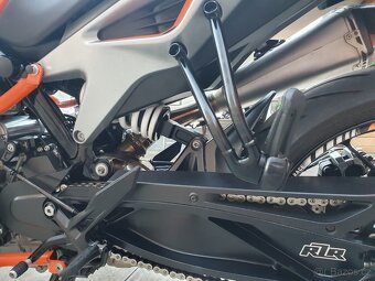KTM Duke 790 - 8