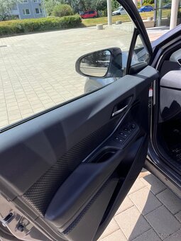 Toyota C-HR 1,8 Hybrid - 8