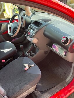 Peugeout 107 1.0i r.v. 2008 - 8