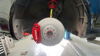 Prodám kompletní brzdy na Škoda Octavia II - 8