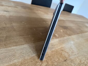 Dell XPS 13 (9360) – i7 / 8gb RAM / SSD / - 8