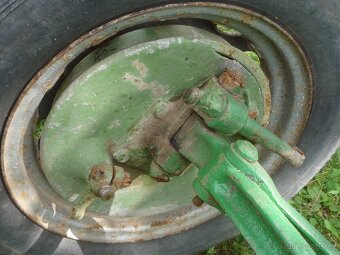 prodám přední nápravu z os.automobilu zn.Tatra, předválečná - 8