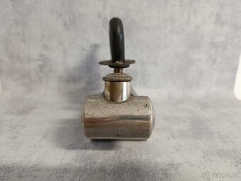 Velmi stará menší lihová žehlička OMEGA do sbírky, k dekorac - 8