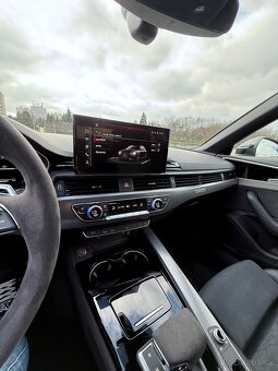 Audi RS4 competition + - 8