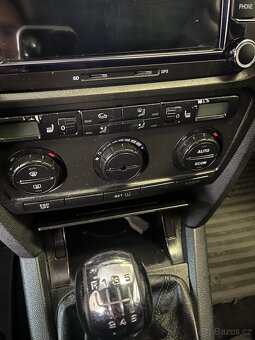 Prodám Škoda Octavia 2 , 2,0 tdi 103 kw rok 2005 - 8