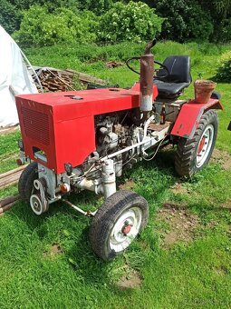 Traktor motor Zetor - 8