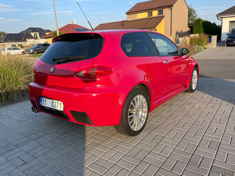 Alfa Romeo 147 GTA 3.2 V6 24V, Manuál - 8