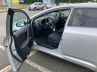 Toyota Avensis 1,8 benzin 2014 - 8