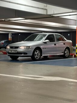 Opel Vectra B 1.8 92kW - 8