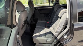 Volkswagen Touran //1.6TDi//77kW//COMFORT//7MÍST//1MAJ// - 8