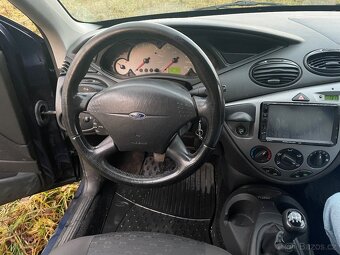 Ford focus - 8