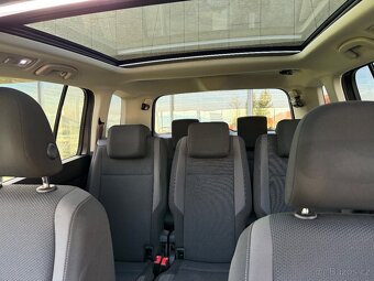 2019 VW Touran TDi 7 míst - 8