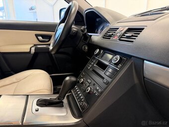 Volvo XC90,  2.4 D5 4x4/7 MÍST/PANORAMA/TZ - 8