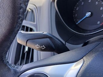 Ford Focus 1.6i , 77 kW benzín, 2011 - 8