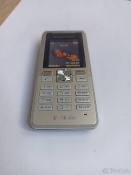 Sony Ericsson T250i - 8