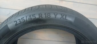 Letní 4ks 235/45/ R18 Y XL Continental Premium Contact 6 - 8