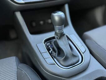 Hyundai i30 1.6crdi combi plus automat - 8