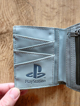 Peněženka Playstation 1 + Gamescom nová, pouze vystavená - 8