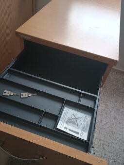 Kancelářský pracovní stůl a kontejner Hobis - 8