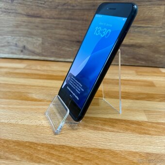 iPhone SE 2022 128GB, černý, 100% baterie (12 měsíců záruka) - 8