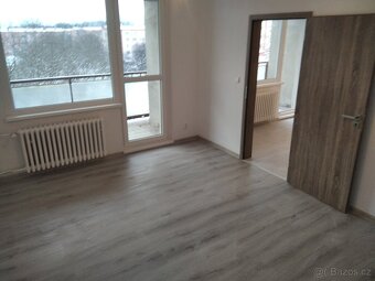 Pronájem byt 1+1, 41m2, 2 x balkón OSTROV - 8
