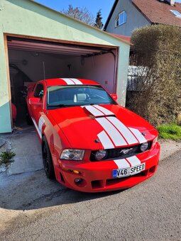 Ford Mustang GT 4,6 V8 - 8