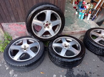 Alu kola VW Santa Fe originál r17 s novými pneu 225/45 - 8
