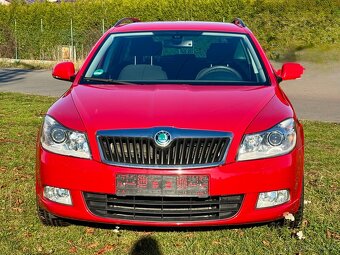 ŠKODA OCTAVIA COMBI 1,4 TSI FAMILY SERVISKA TOP - 8