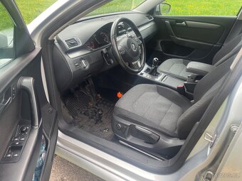 VW Passat 1.6 TDi Kombi - 8