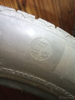 Pneu 235/55/19 - 8