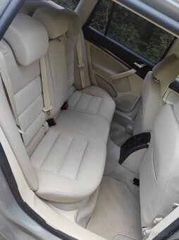 Škoda Octavia 1.6 tdi rok 2012 - 8