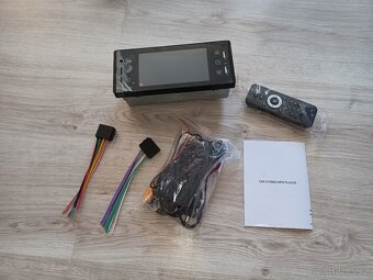 Dotykové 1din autorádio 5" s kamerou Bluetooth FM - 8