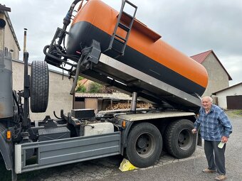 Fekál (cisterna) z vozu Tatra - 8
