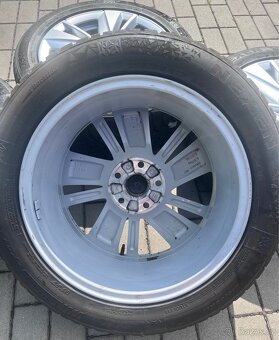 Karoq - 17” Scutus + zimní 215/55 R17 Nexen 7-8mm - 8