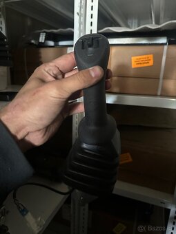 Joysticky na Minibagry Bobcat - 8