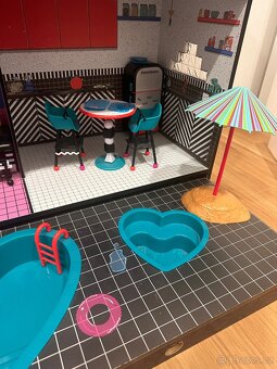 L.O.L. Surprise Dům pro panenky - 8