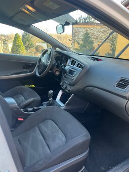 KIA Ceed 1.4 CRDi (2013), hatchback, nafta, manuál - 8