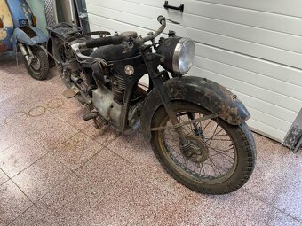 Historický motocykl BMW R35 - veterán, projekt - 8