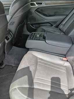 Hyundai Genesis 3.8.rok 2015 bílá perleť - 8