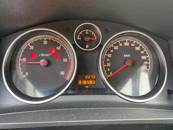 Prodam Opel Zafira - 8