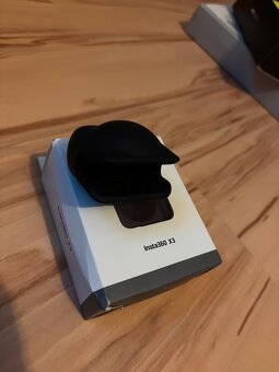 Insta360 X3 s příslušenstvím - 8