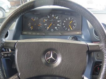 Mercedes-Benz W123 3.0D pohřební vůz, TOP STAV - 8