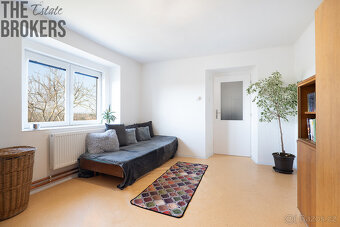 Prodej rodinného domu  4+1-170m2, garáž, pozemek 672m2 - 8