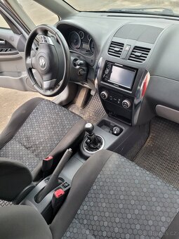 Suzuki SX4 - 8