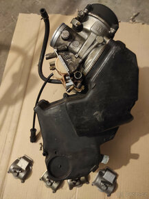 Kawasaki ZXR 750 H2 karburátory a airbox - 8
