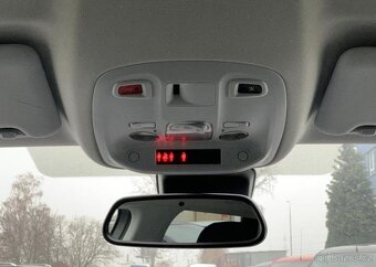 Peugeot 308 1.5 HDi STYLE NAVI TEMPOMAT manuál 75 kw - 8
