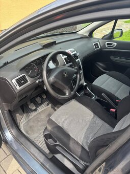 Peugeot 307 SW PANORAMA - 8