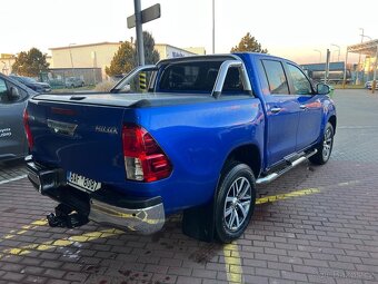Toyota Hilux - 8