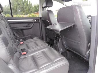 VW TOURAN 2.0TDi NAFTA 125 KW = 7. MÍSTNEJ, RV 2009 ZA 59,, - 8